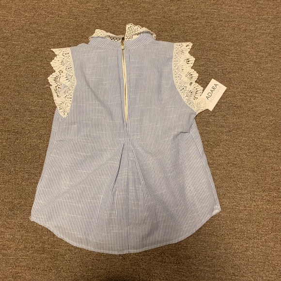 Boutique Top - Picture 3 of 3